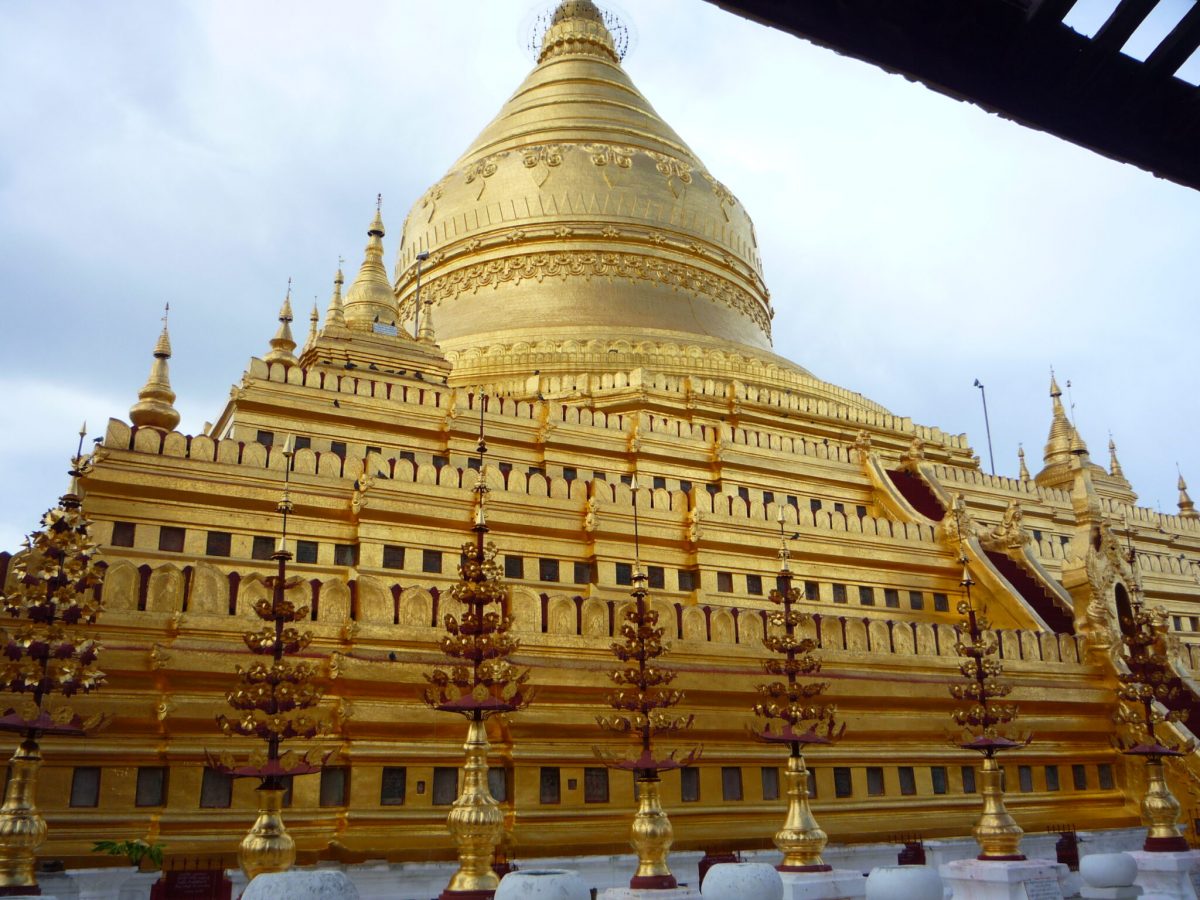 Shwezigon Pagoda - Golden temple Bagan